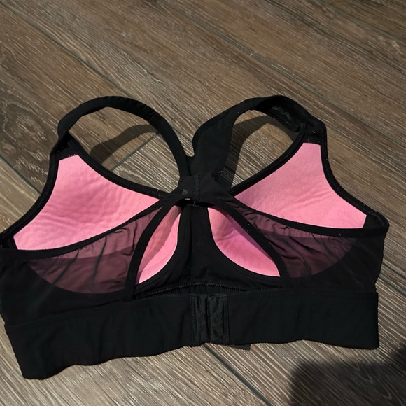 PINK ultimate push up sports bra - Picture 3 of 3